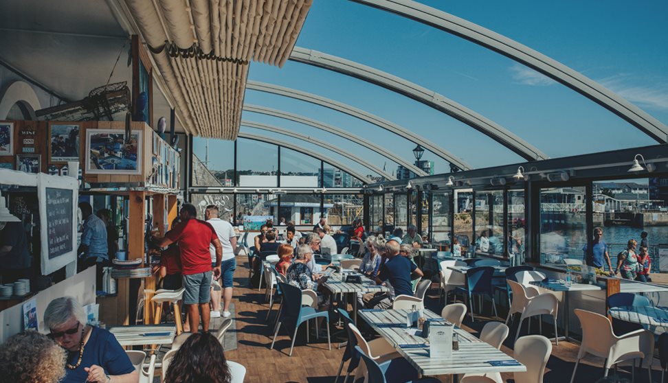 People eating in Boathouse Cafe